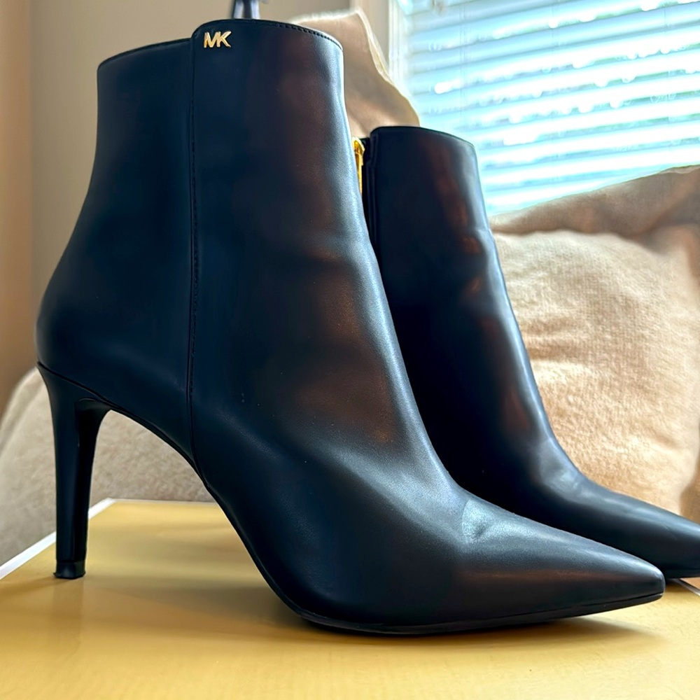 Michael Kors Ankle Bootie